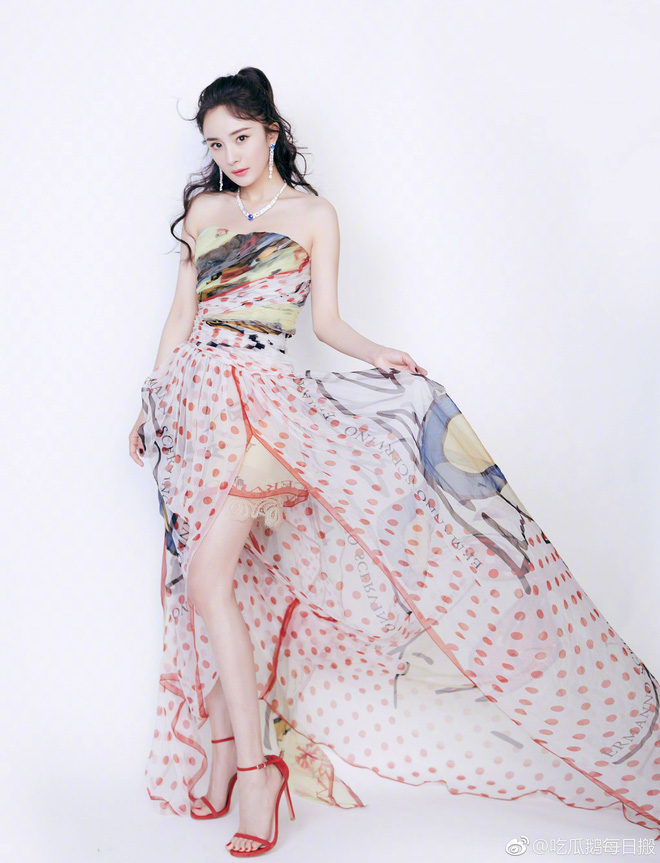 Đầm dạ hội lộng lẫy của Dương Mịch - VnExpress Giải trí
