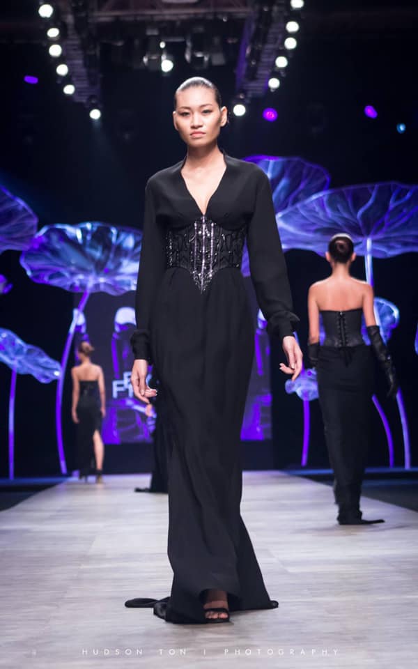 Sao Việt xót xa cho người mẫu 9X mắc bệnh ung thư giai đoạn cuối