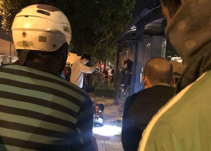 Phát hiện thanh niên treo cổ tử vong tại trạm xe buýt ở Sài Gòn