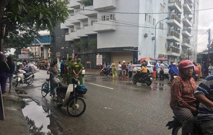 Va chạm giao thông, nam thanh niên dùng dao chém đứt gân tay tài xế