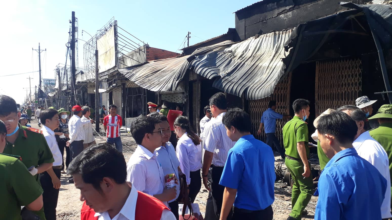 Xác minh danh tính các nạn nhân trong vụ cháy xe xăng ở Bình Phước
