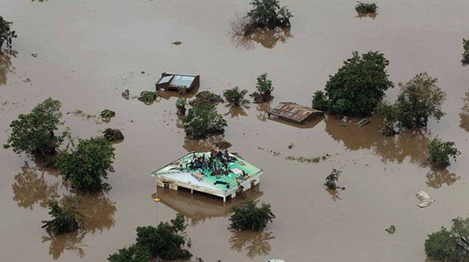 Cơn bão khủng khiếp có thể khiến gần 1000 người Mozambique tử vong