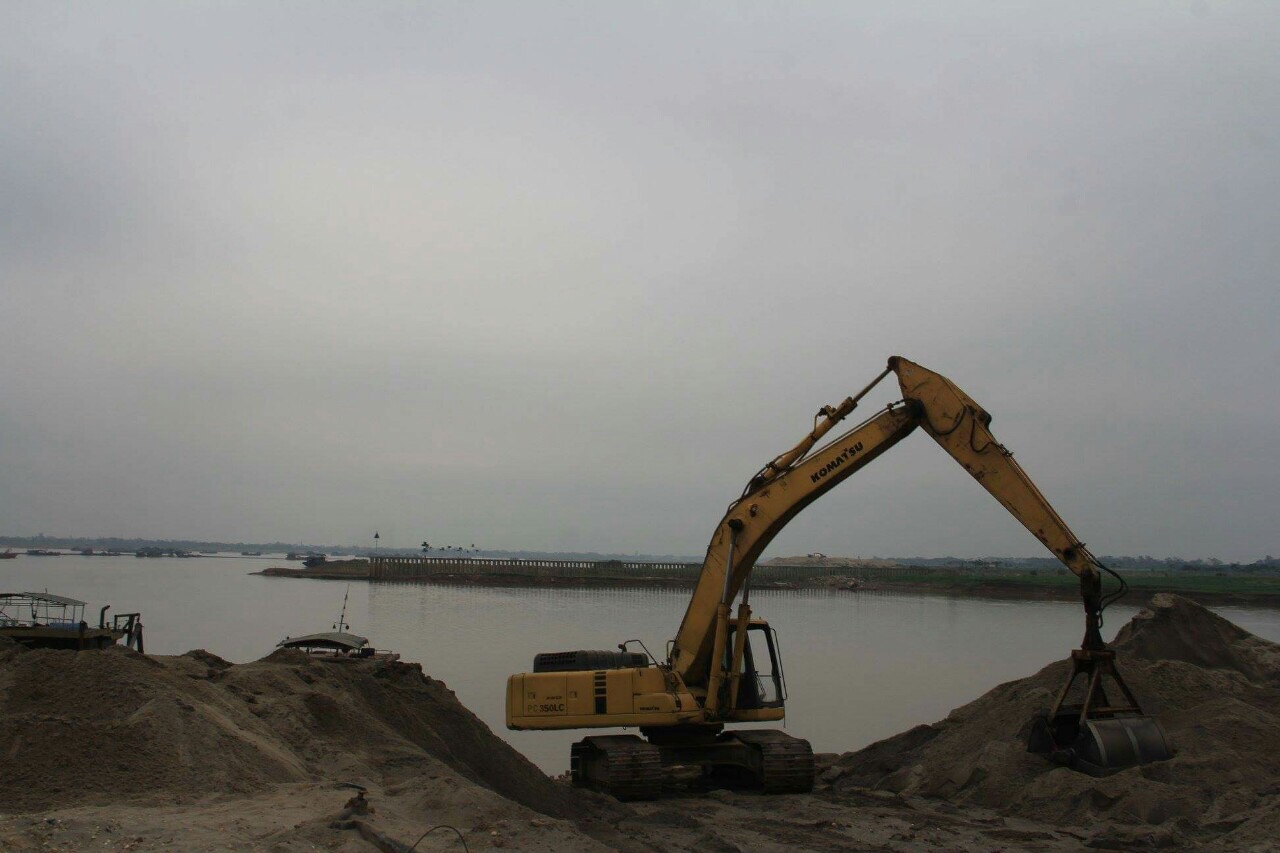 Vĩnh Phúc cát tặc hoành hành gây sạt lở nghiêm trọng tại huyện Yên Lạc