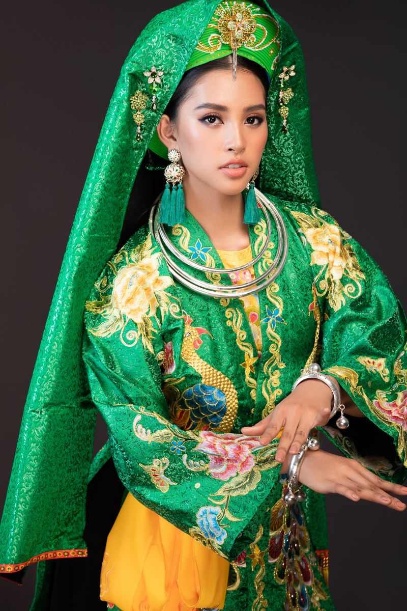 Hoa hậu Tiểu Vy mang điệu múa chầu văn đến Miss World