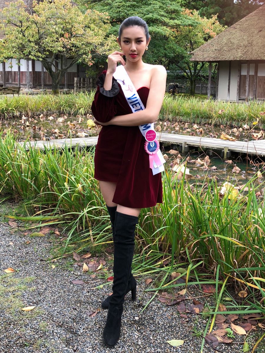 Gu thời trang sành điệu, tinh tế của Thùy Tiên ở Miss International