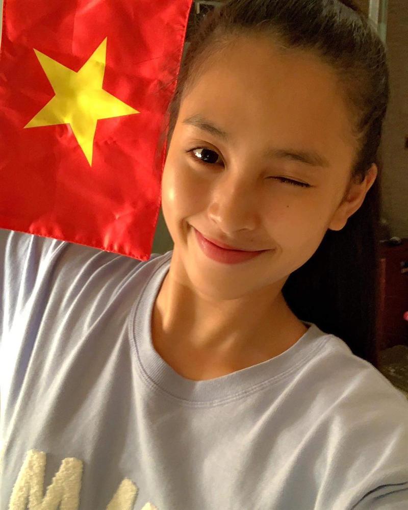 Dàn sao Việt ăn mừng chiến thắng của đội tuyển Việt Nam