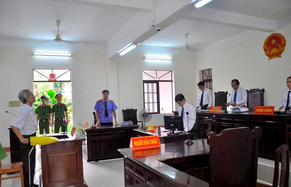 Nguyễn Khắc Thủy bị hủy án treo, phạt 3 năm tù về tội Dâm ô trẻ em