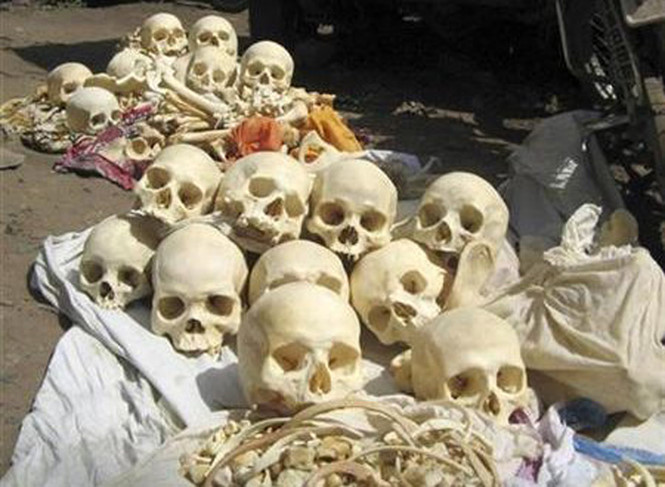 Bắt kẻ buôn lậu 50 bộ xương người dùng cho tà thuật ở Ấn Độ