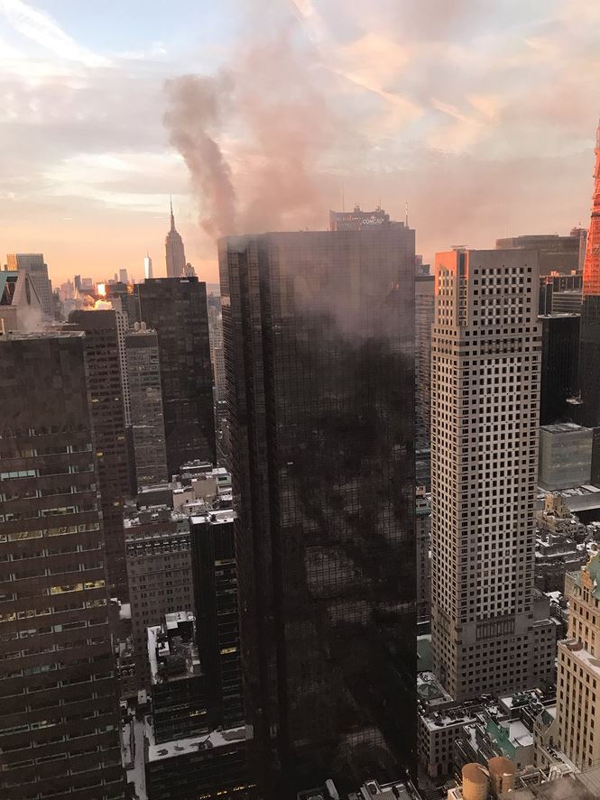 Sân thượng tòa nhà Trump Tower cháy, 3 người bị thương