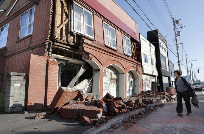 Nhật Bản lại rung chuyển bởi động đất sau siêu bão Jebi