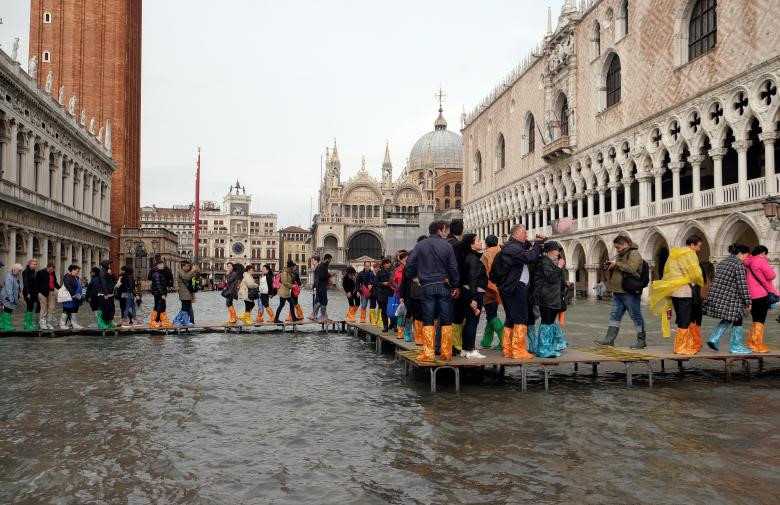 Venice ngập úng bất thường, nghiêm trọng nhất thập kỷ