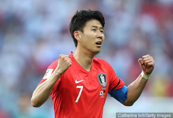 Son Heung Min vượt Quang Hải thành cầu thủ xuất sắc nhất châu Á 2018