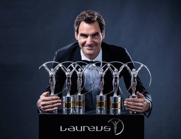 Nhận cú đúp giải thưởng tại Laureus, Federer gửi lời tri ân Nadal