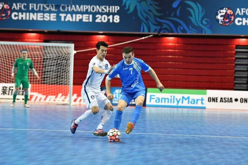 VCK Futsal: VN thua ngược ở 3 giây cuối, HQ thảm hại trước Uzbekistan