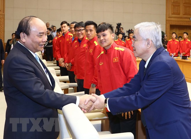 Thủ tướng Chính phủ gặp mặt, khen thưởng ĐT Việt Nam