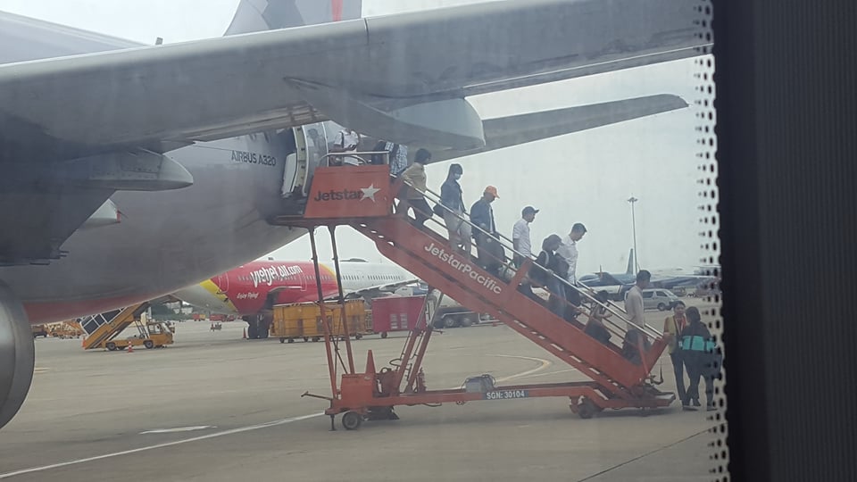 Chuyến bay Jetstar bị hủy: Hành khách bức xúc, được đền 200.000 đồng