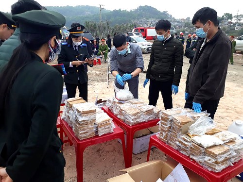 Quảng Ninh: 260 bánh heroin bị tưới xăng đốt hủy