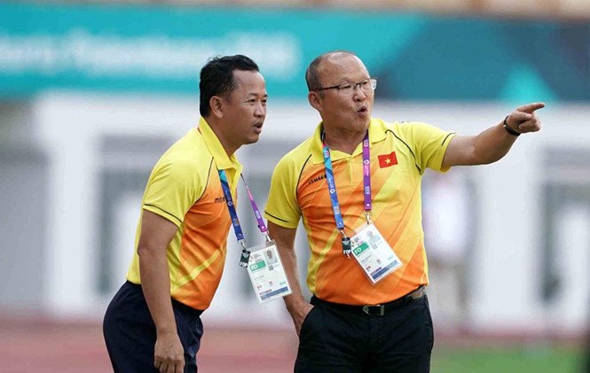 HLV Park Hang Seo trở lại Việt Nam: Đau đầu tìm trợ lý, tuyển quân đá 