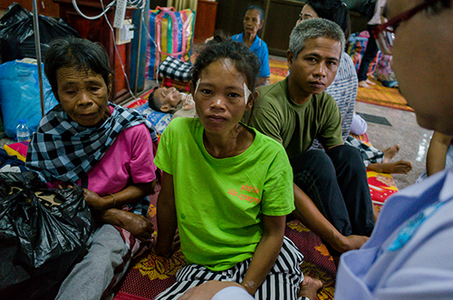 Vụ vỡ đập ở Lào: Cha bất lực nhìn lũ cuốn trôi 2 con