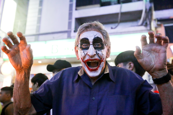 Sài Gòn: 'Ma quỷ' tràn ra đường đón ngày lễ Halloween trong đêm