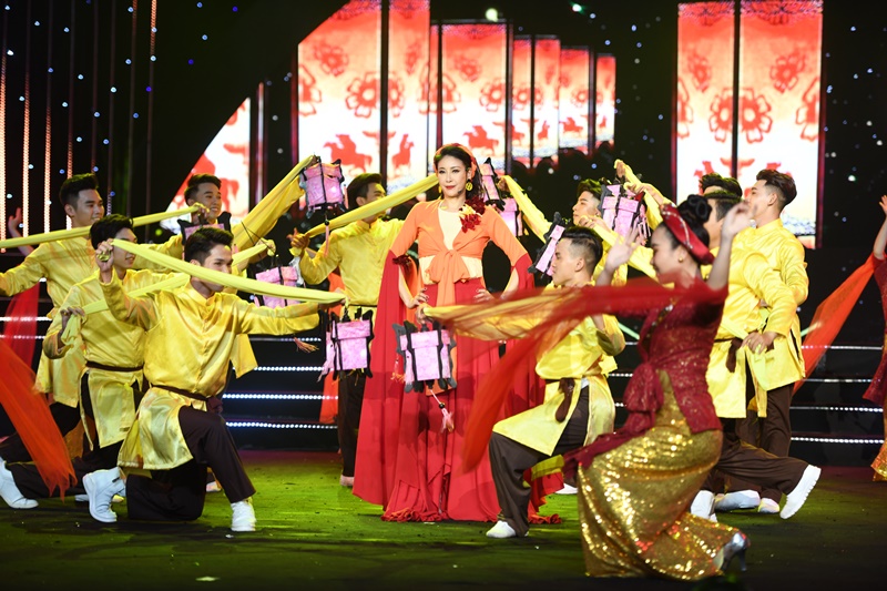 Màn biểu diễn xuất thần của dàn Hoa hậu Việt Nam đêm Gala