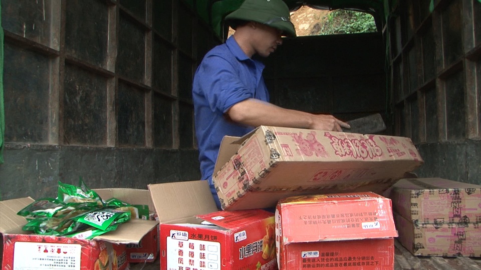 Lào Cai: Phát hiện số lượng lớn bánh trung thu không rõ nguồn gốc
