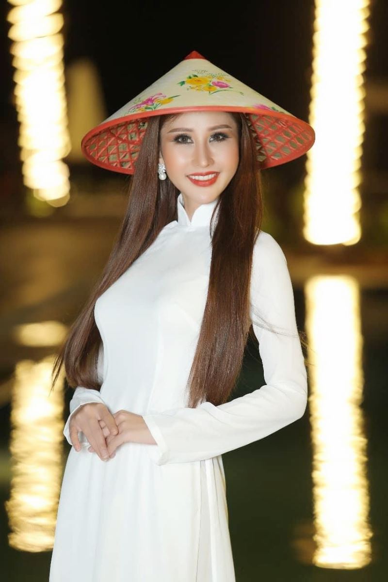 'Lọ lem' Chi Nguyễn xuất sắc đăng quang Hoa hậu châu Á Thế giới