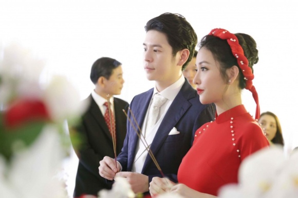 Những hình ảnh hiếm hoi trong hôn lễ của Mai Hồ và bạn trai đại gia