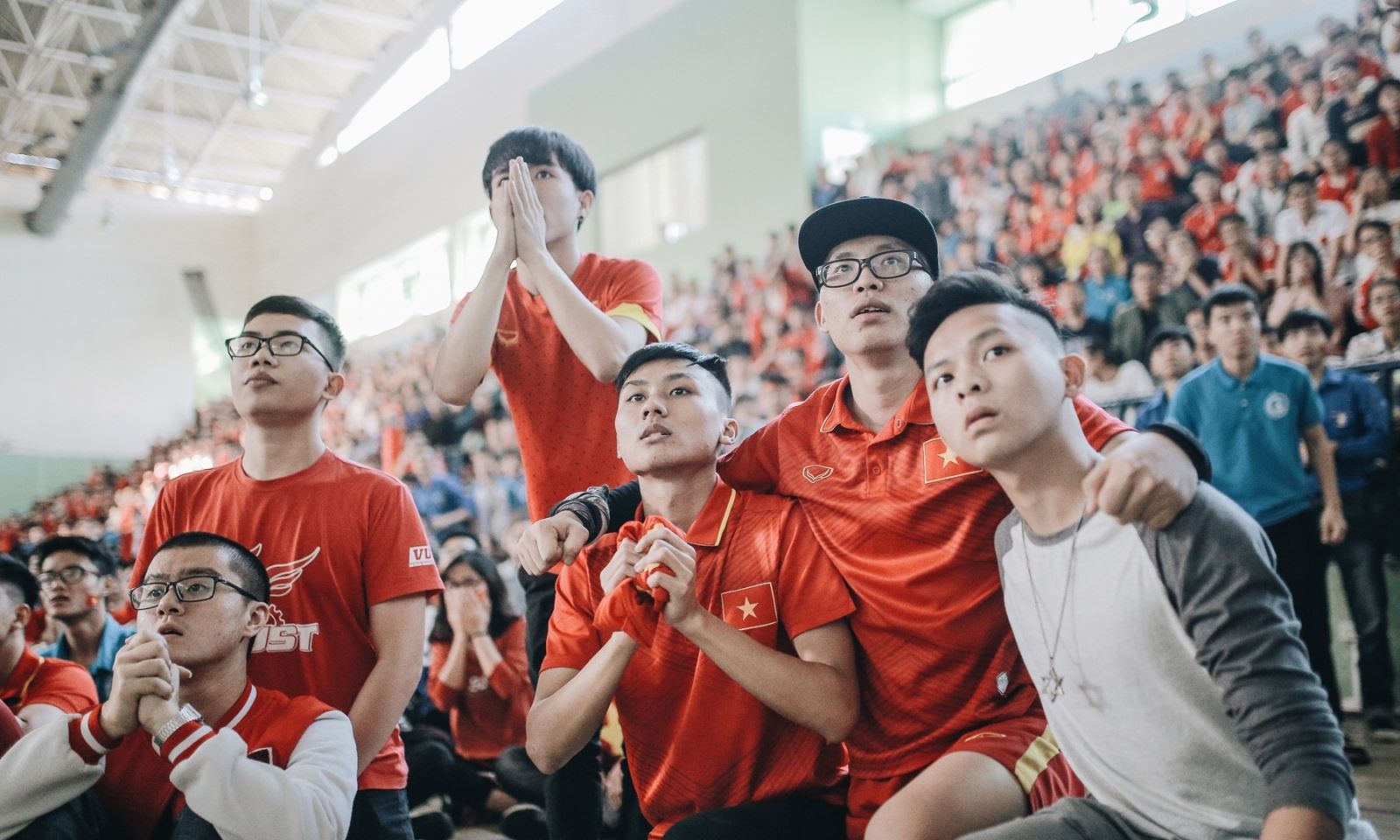 Đi một vòng lớn, U23 Việt Nam đã chạm đến sâu thẳm trái tim NHM rồi