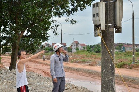 Băn khoăn khi phát hiện hàng xóm câu trộm điện