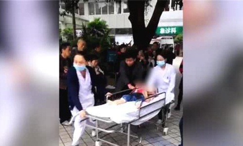 Hé lộ nguyên nhân người phụ nữ cầm dao tấn công 14 học sinh bị thương