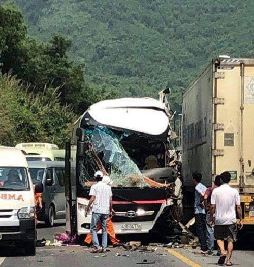 Tình hình sức khỏe 11 nạn nhân trong vụ 2 ô tô đối đầu ở hầm Hải Vân
