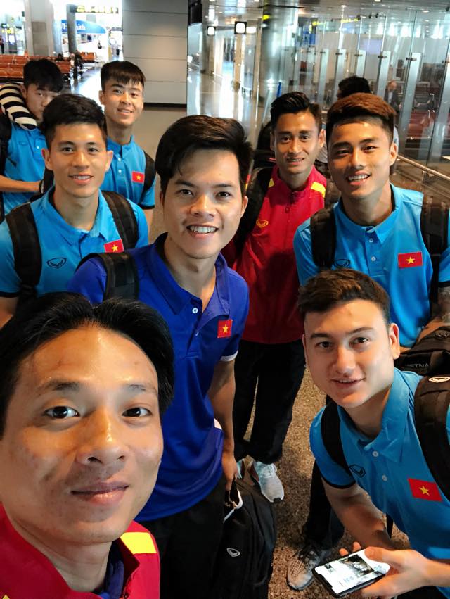 Sau 16 tiếng, đội tuyển Việt Nam có mặt tại Jordan