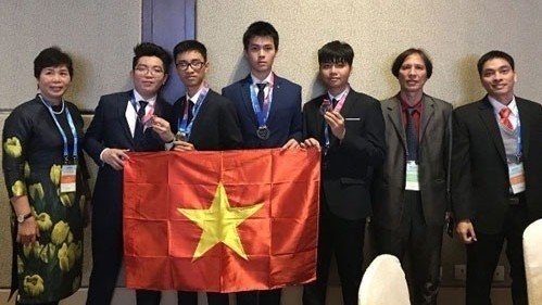 Lần đầu tiên Việt Nam giành HCV Olympic Thiên văn học quốc tế