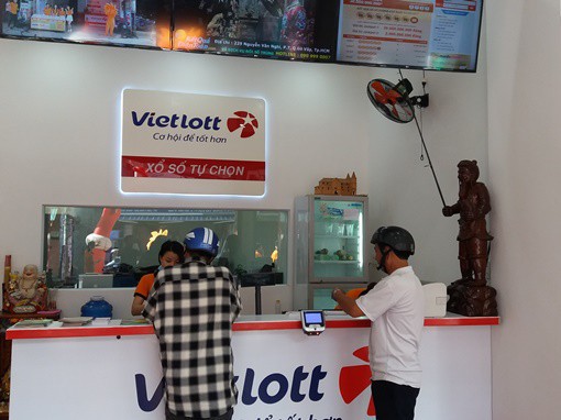 Jackpot nổ tưng bừng, doanh thu Vietlott vẫn giảm mạnh