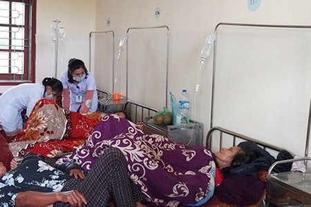 Hà Tĩnh: Nhiều người nhập viện sau khi ăn giỗ nghi do ngộ độc thức ăn