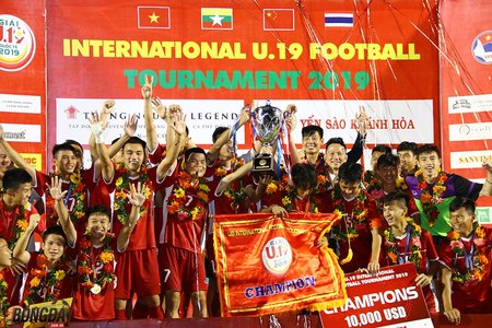 Thắng Thái Lan, U19 Việt Nam lên ngôi vô địch