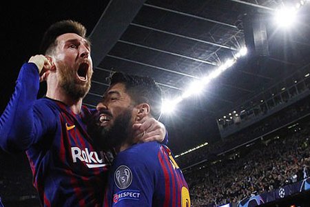 Lập cú đúp giúp Barca thắng Liverpool 3-0, Messi chạm mốc 600 bàn