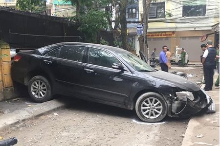 Nguyên nhân nữ tài xế Camry lùi xe đâm chết người ở Hà Nội