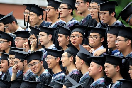 Mỹ cấm cửa sinh viên, nghiên cứu sinh mục tiêu mới trong thương chiến với Trung Quốc