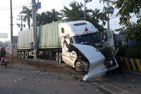 Vụ container tông bẹp ô tô 4 chỗ ở Tây Ninh: Số nạn nhân tử vong tăng lên 5 người