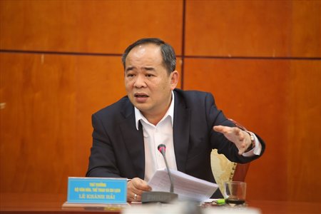 VFF lên tiếng về việc ông Cấn Văn Nghĩa chủ động đệ đơn từ chức