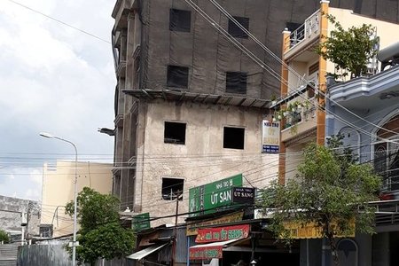 Vụ sập giàn giáo khiến 3 công nhân tử vong: Tháp dỡ công trình 2 tầng thi công trái phép