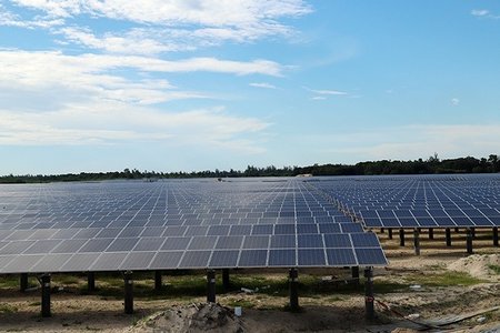 Nhà máy điện mặt trời đầu tiên tại Hà Tĩnh chính thức đi vào hoạt động