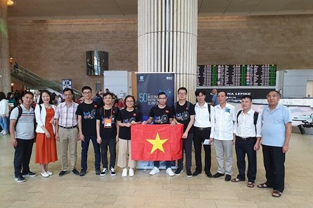 Đoàn Việt Nam giành 3 Huy chương Vàng Olympic Vật lý quốc tế 2019