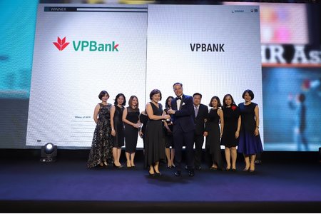 VPBank được vinh danh 'Nơi làm việc tốt nhất Châu Á' do HR Asia bình chọn