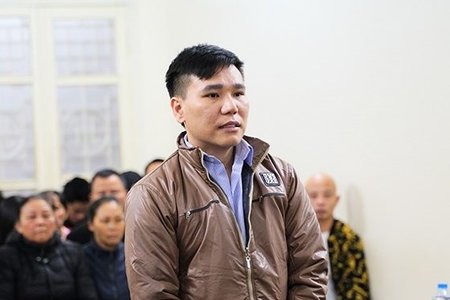 Ca sĩ Châu Việt Cường được giảm 2 năm tù
