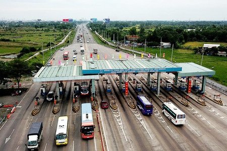Đề xuất thu phí trở lại tuyến cao tốc TP.HCM - Trung Lương
