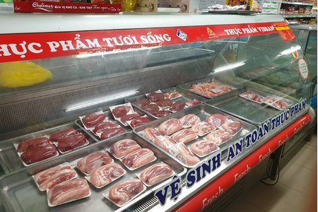 Thịt heo nhập mạnh về Việt Nam với giá vài chục ngàn 1 kg
