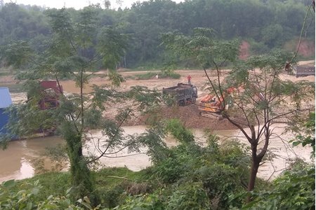 Thái Nguyên: Khai thác cát trái phép trên địa bàn xã Minh Đức, TX Phổ Yên